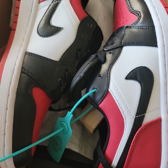 Jordan 1s - Picture 2 of 4